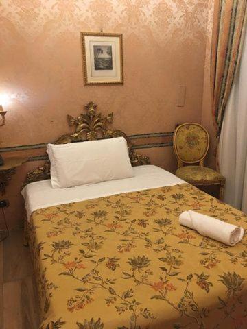 Hotel Des Epoques Rzym Zewnętrze zdjęcie