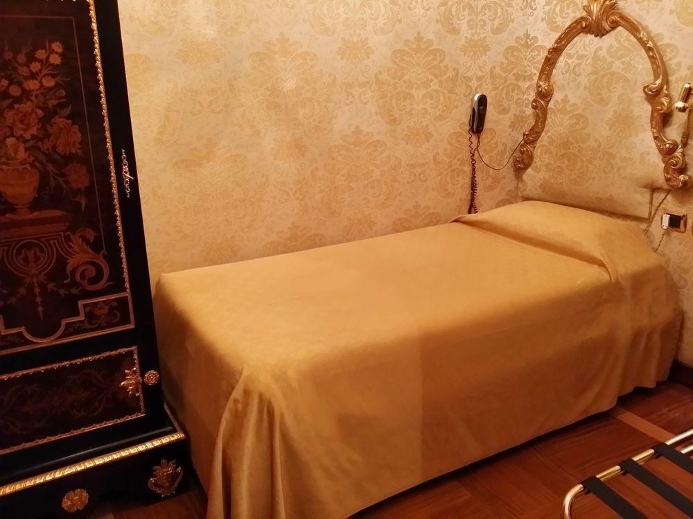 Hotel Des Epoques Rzym Zewnętrze zdjęcie