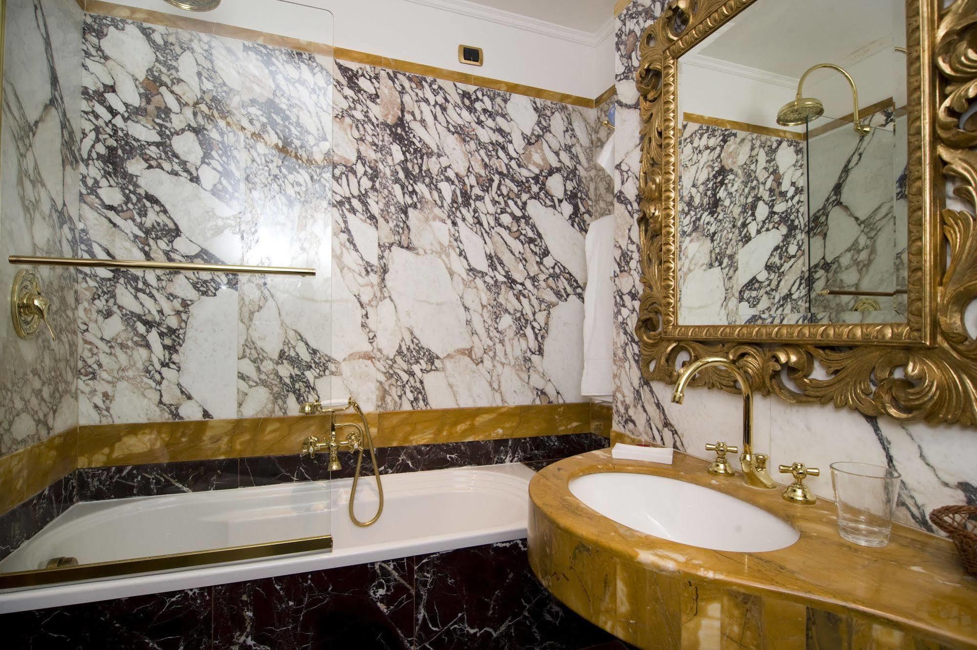 Hotel Des Epoques Rzym Zewnętrze zdjęcie